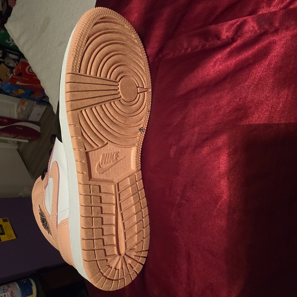 Jordan Black and White High-Top Sneakers - Picture 10 of 10